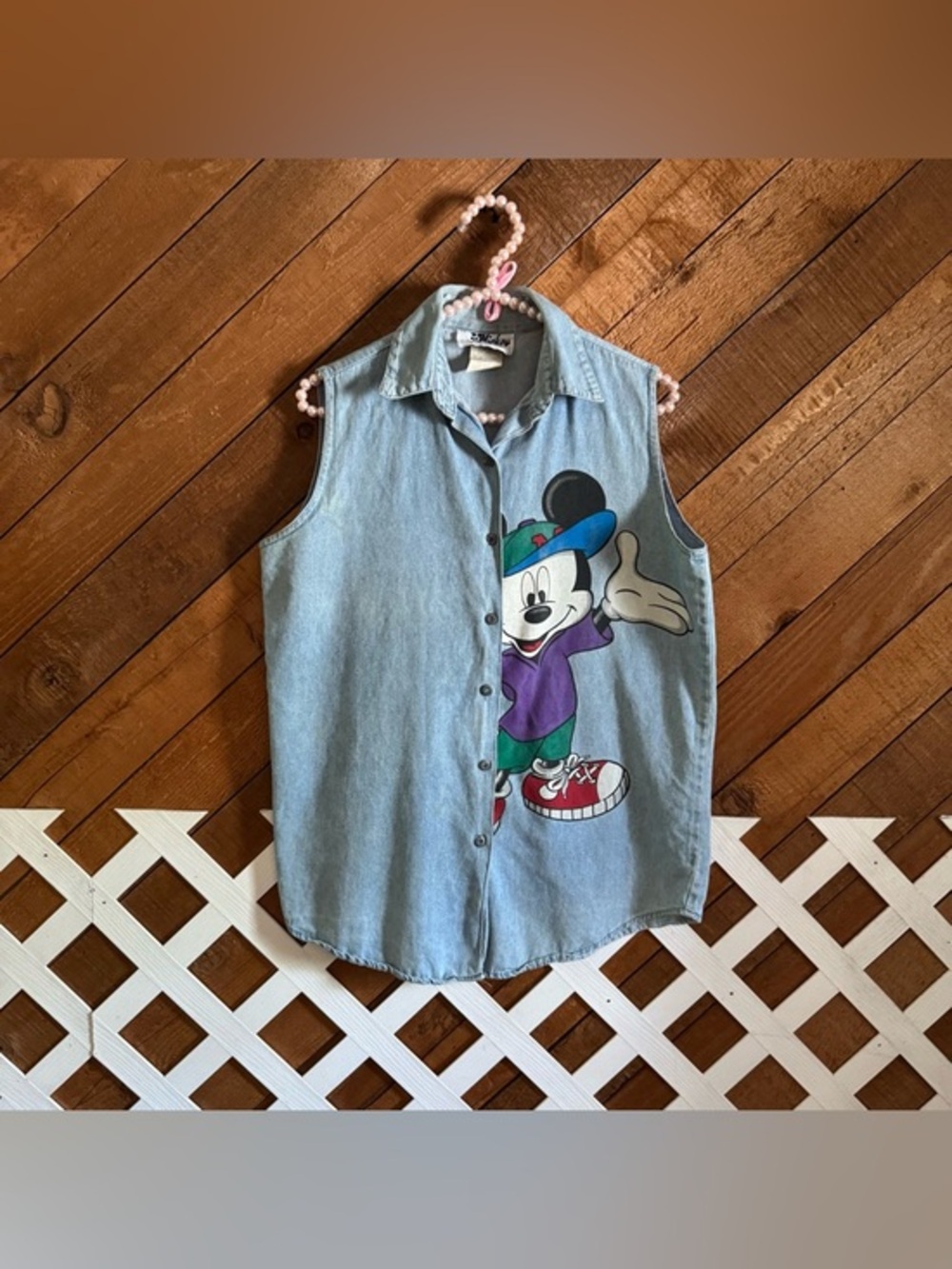 Mickey by Jerry Leigh chambray sleeveless button up top size Small